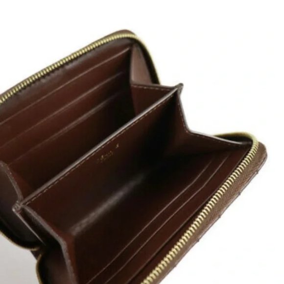 AUC $590 Celine C-Charm Quilted CALFSKIN Compact Zip Wallet New in the box - Picture 12 of 16